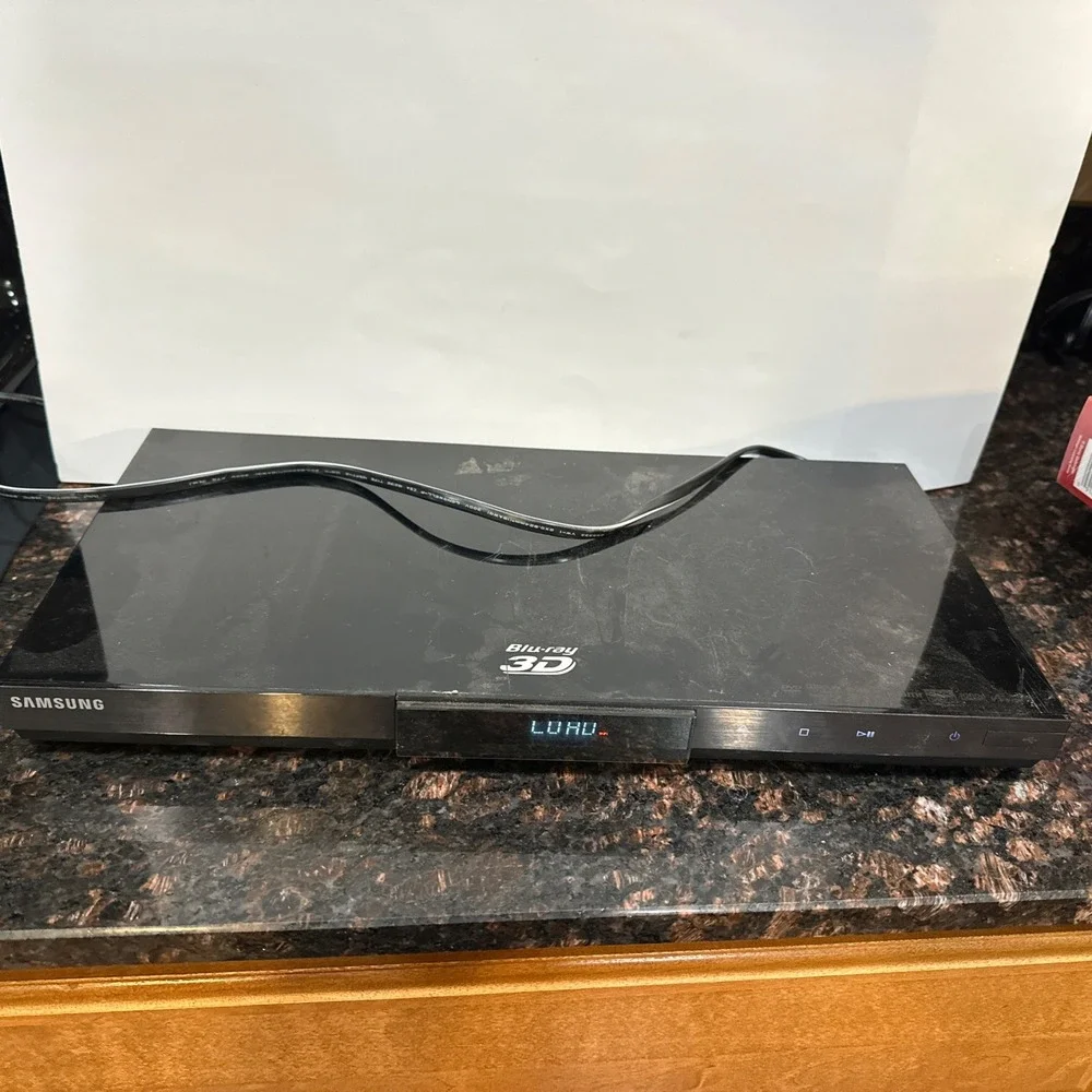 Samsung 3D Blu-ray Home Theater System HT-BC6800- No Remote - Tested & Works